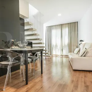 https://artistic-duplex-w-terrace-by-picasso-museum.es-andalucia.com